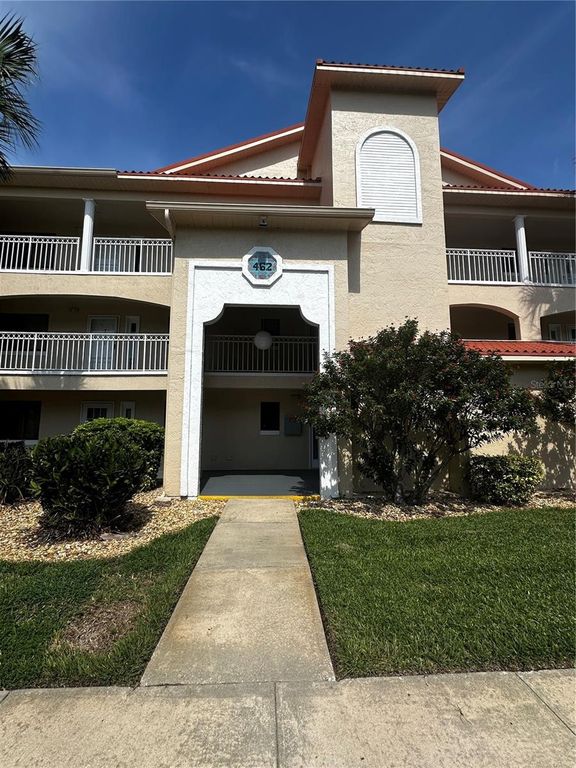 Image 24 of property listing at 462 BOUCHELLE DRIVE 104, New Smyrna Beach, FL 32169