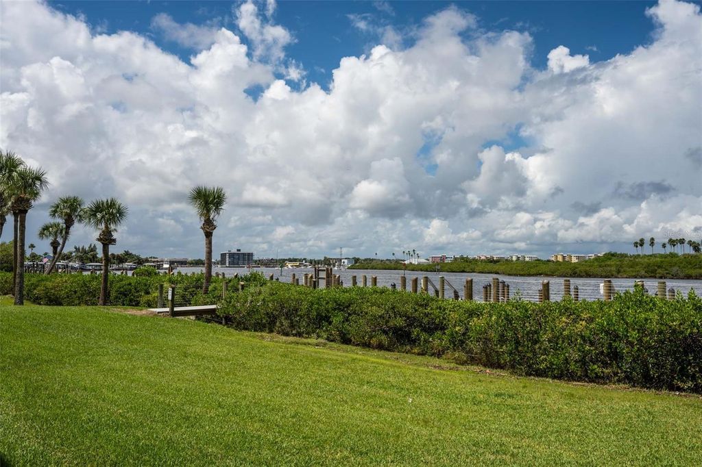 Image 49 of property listing at 462 BOUCHELLE DRIVE 104, New Smyrna Beach, FL 32169