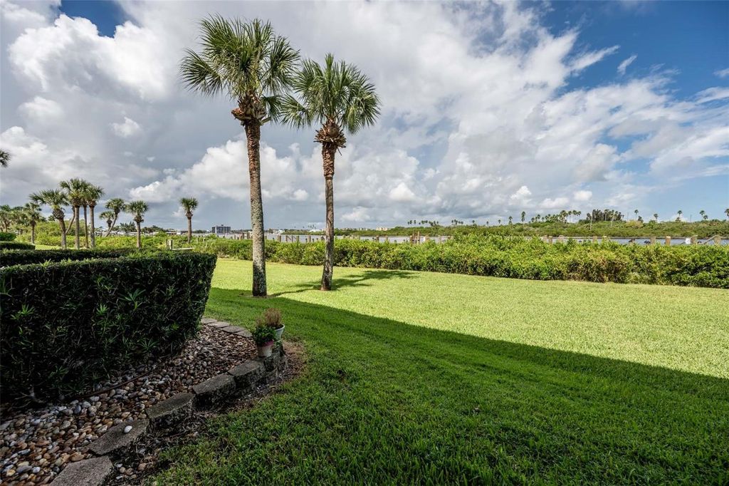 Image 50 of property listing at 462 BOUCHELLE DRIVE 104, New Smyrna Beach, FL 32169
