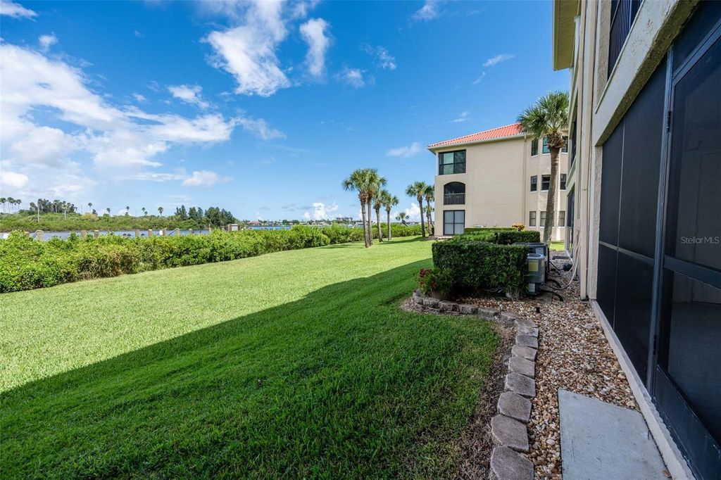 Image 51 of property listing at 462 BOUCHELLE DRIVE 104, New Smyrna Beach, FL 32169
