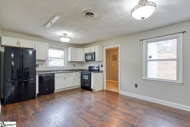 130 Lincoln Drive, Spartanburg, SC 29306