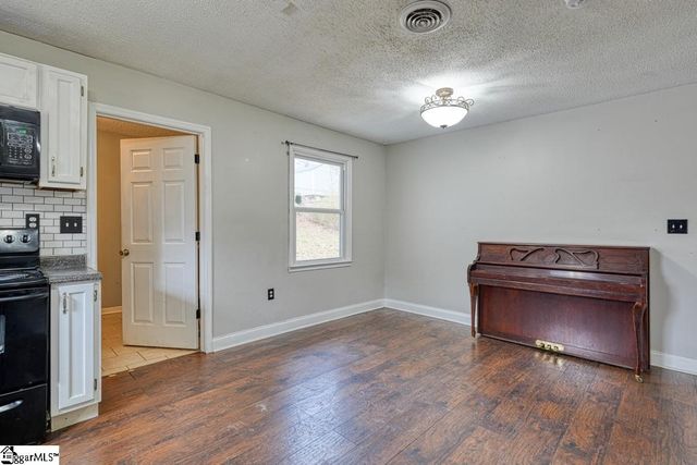 130 Lincoln Drive, Spartanburg, SC 29306