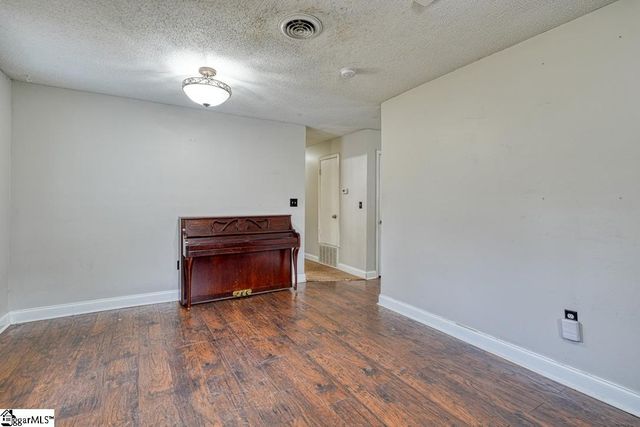 130 Lincoln Drive, Spartanburg, SC 29306