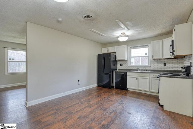 130 Lincoln Drive, Spartanburg, SC 29306