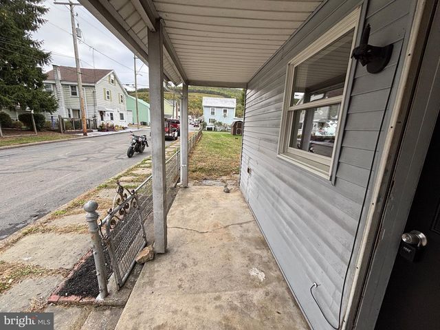 344 N 2ND ST, Lykens, PA 17048