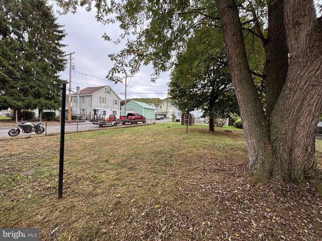 344 N 2ND ST, Lykens, PA 17048