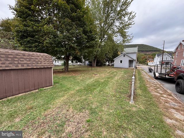 344 N 2ND ST, Lykens, PA 17048