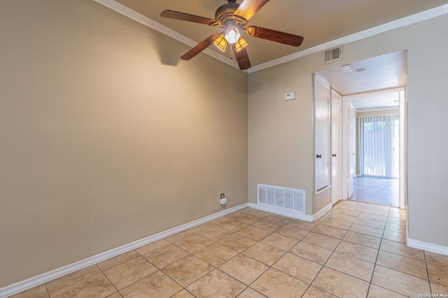 8702 Village Dr Apt 804, San Antonio, TX 78217
