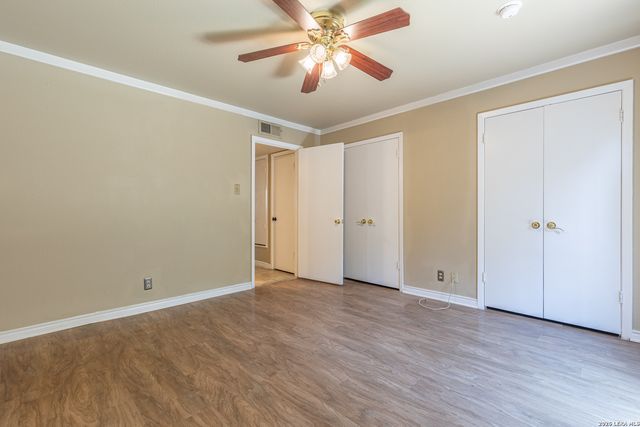 8702 Village Dr Apt 804, San Antonio, TX 78217