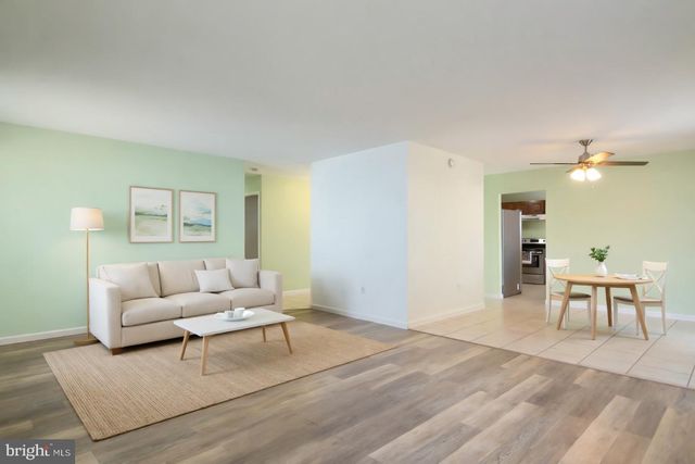 1 MONTCLAIR LN, Willingboro, NJ 08046