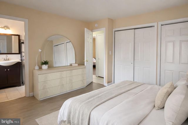 1 MONTCLAIR LN, Willingboro, NJ 08046