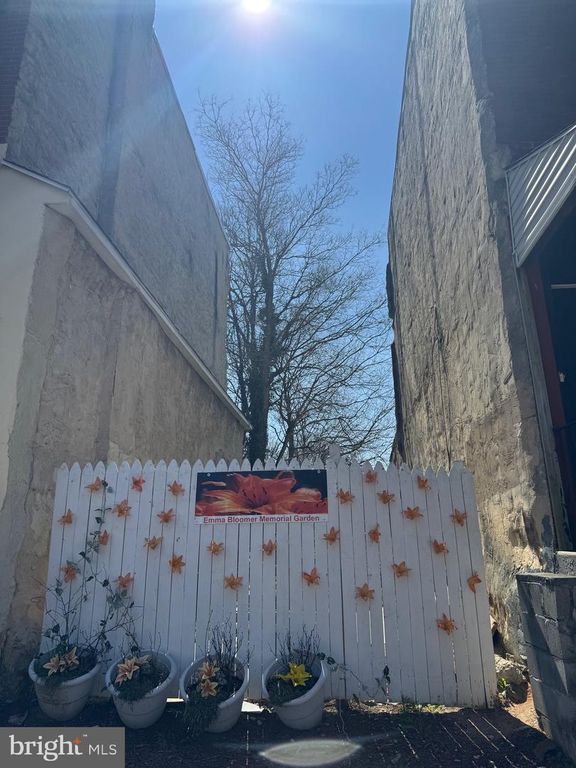 4222 POWELTON AVE, Philadelphia, PA 19104