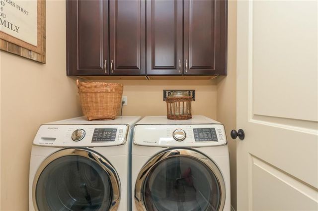 215 Cornerstone Drive, Woodstock, GA 30188