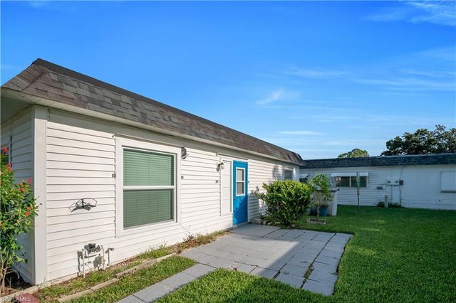 11 Hamlin CT, Lehigh Acres, FL 33936