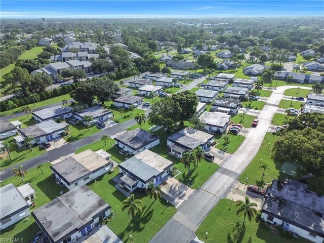 11 Hamlin CT, Lehigh Acres, FL 33936