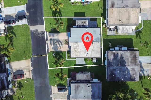 11 Hamlin CT, Lehigh Acres, FL 33936