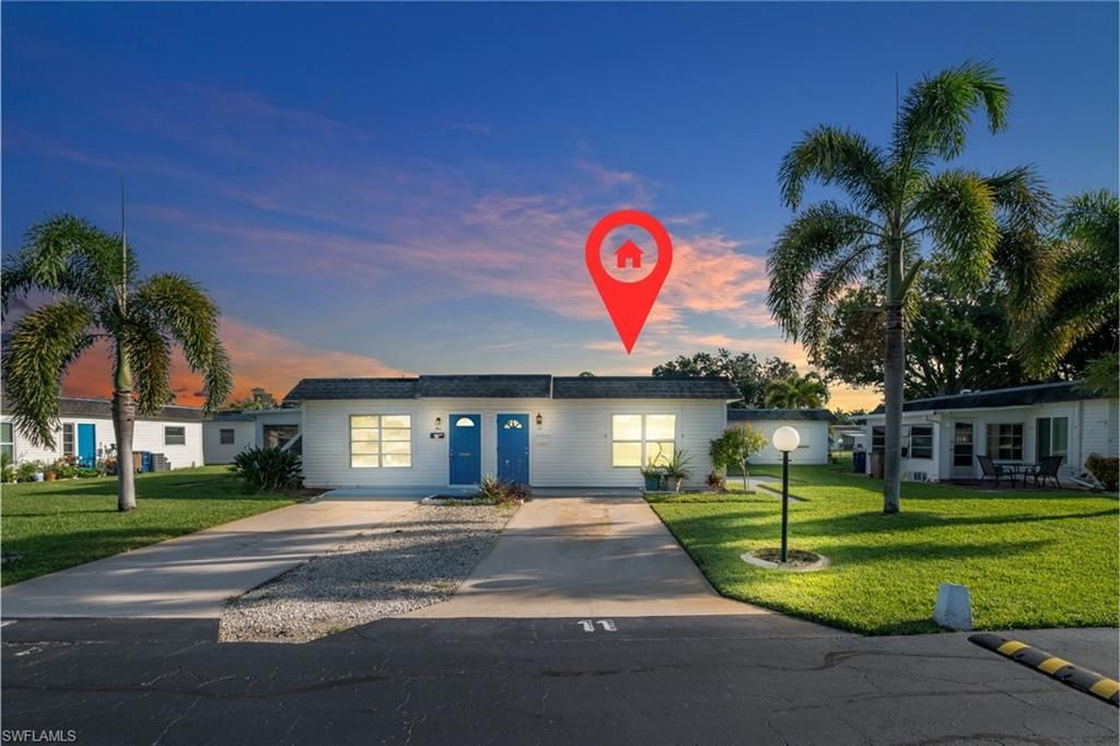 11 Hamlin CT, LEHIGH ACRES, FL 33936 — photo 2