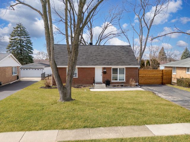 8320 Latrobe Avenue, Burbank, IL 60459