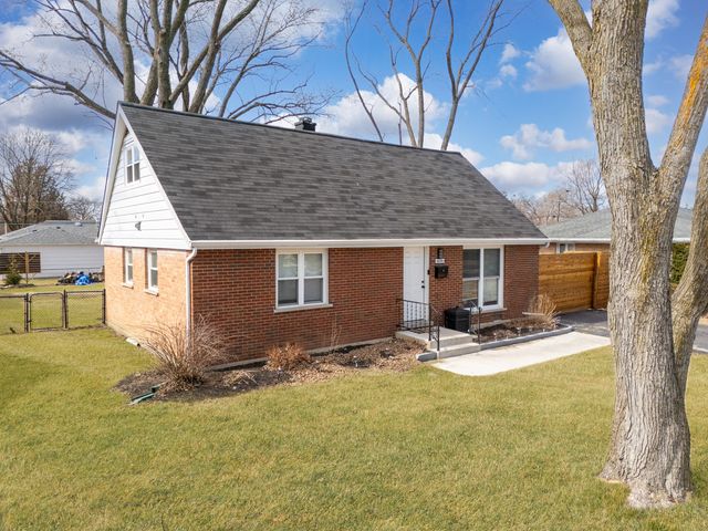 8320 Latrobe Avenue, Burbank, IL 60459