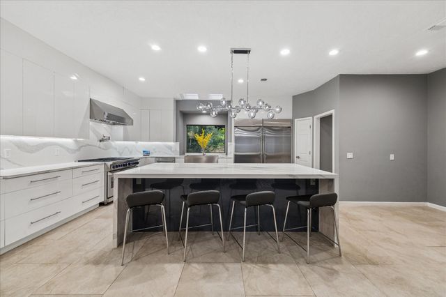 2411 Oakbank Drive, Kingwood, TX 77339