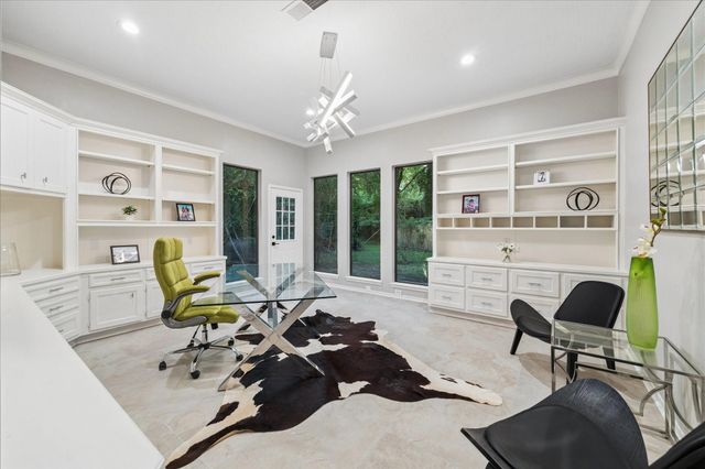 2411 Oakbank Drive, Kingwood, TX 77339
