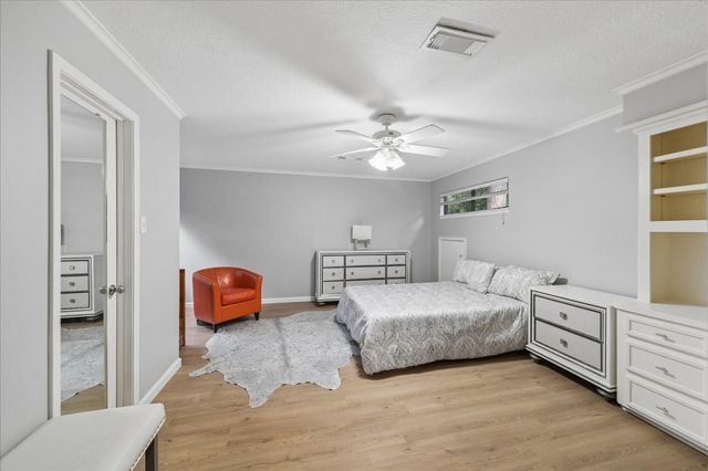 2411 Oakbank Drive, Kingwood, TX 77339