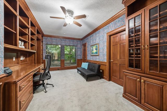 2411 Oakbank Drive, Kingwood, TX 77339