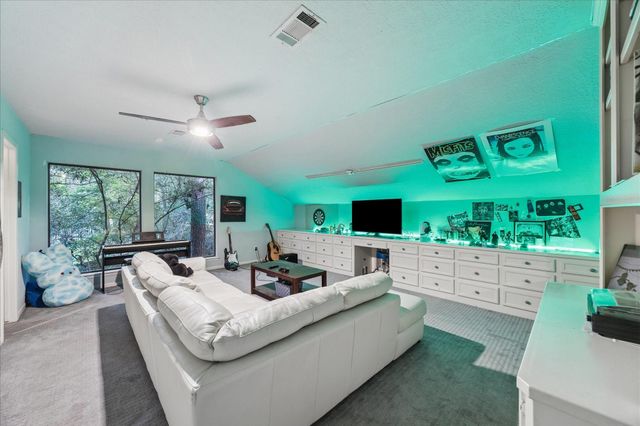 2411 Oakbank Drive, Kingwood, TX 77339