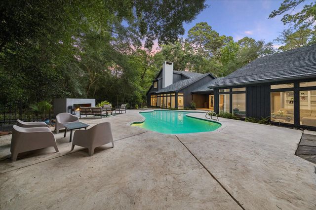 2411 Oakbank Drive, Kingwood, TX 77339