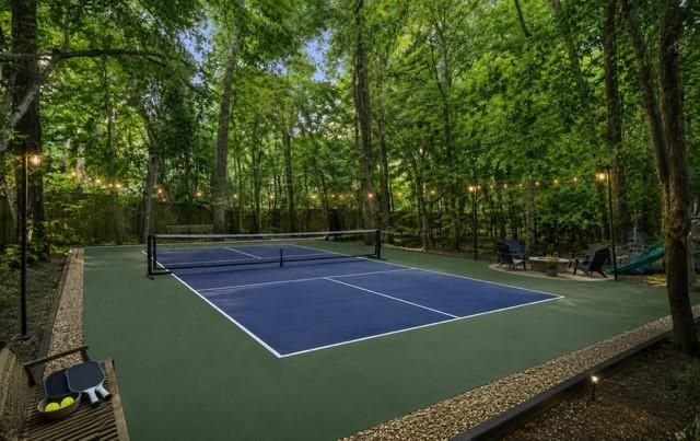 2411 Oakbank Drive, Kingwood, TX 77339