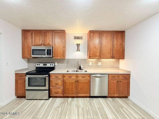 3033 W Caribbean Lane, Phoenix, AZ 85053