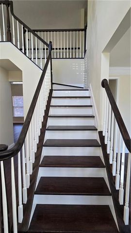 1550 Heatherglade Lane, Lawrenceville, GA 30045