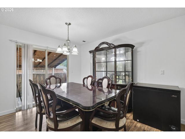 871 N 20TH Way, Cornelius, OR 97113