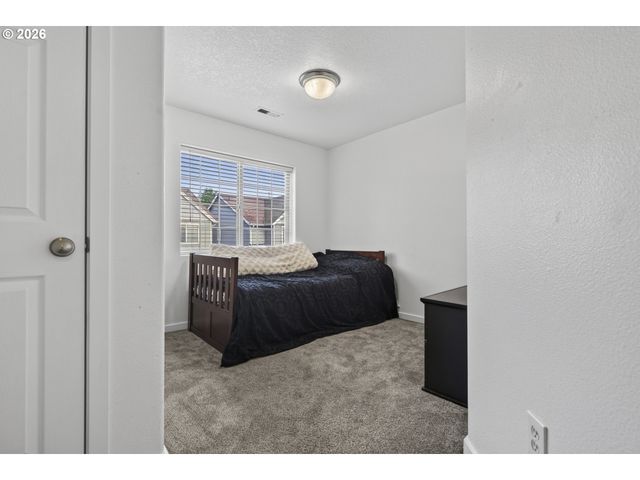 871 N 20TH Way, Cornelius, OR 97113