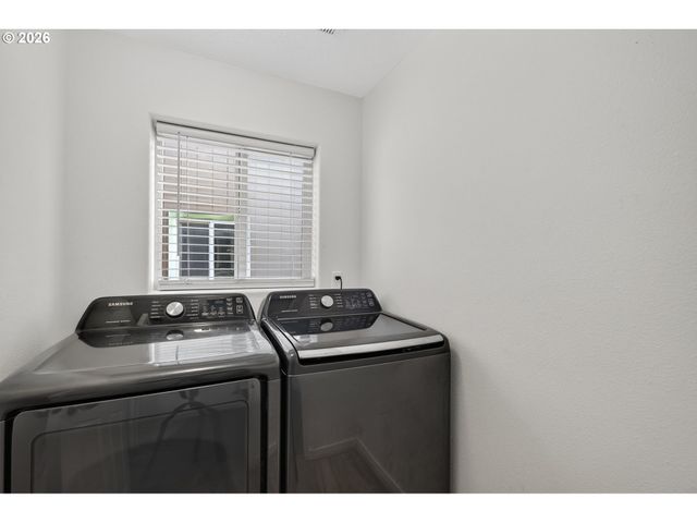 871 N 20TH Way, Cornelius, OR 97113