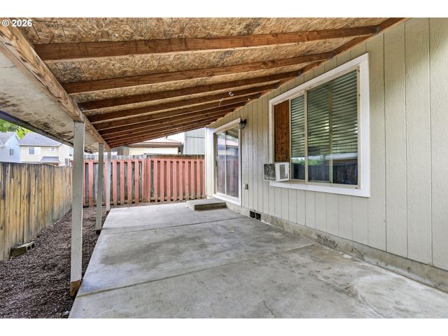 871 N 20TH Way, Cornelius, OR 97113