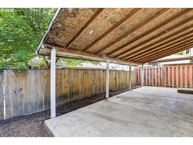 871 N 20TH Way, Cornelius, OR 97113