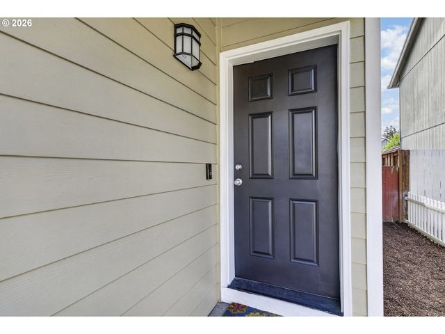 871 N 20TH Way, Cornelius, OR 97113