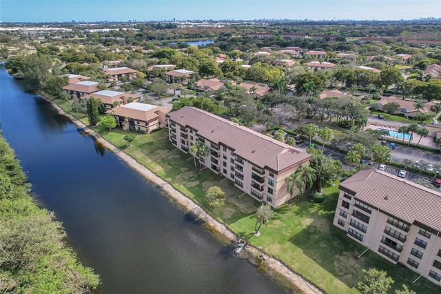 2660 Carambola Cir N 202, Coconut Creek, FL 33066