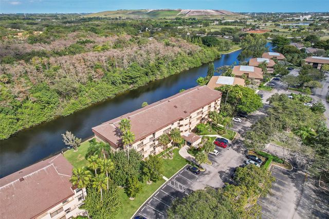 2660 Carambola Cir N 202, Coconut Creek, FL 33066