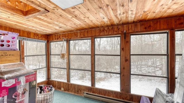 10525 Twin Oaks Drive, Cambridge, OH 43725