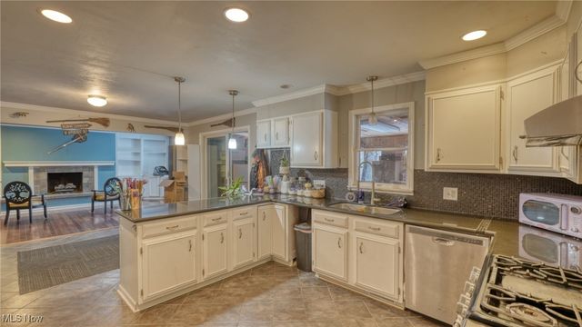 10525 Twin Oaks Drive, Cambridge, OH 43725