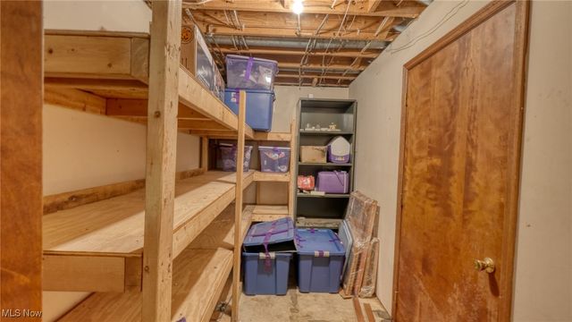 10525 Twin Oaks Drive, Cambridge, OH 43725