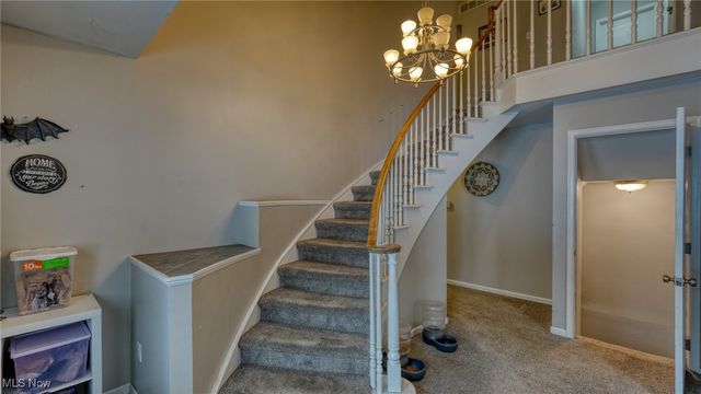 10525 Twin Oaks Drive, Cambridge, OH 43725