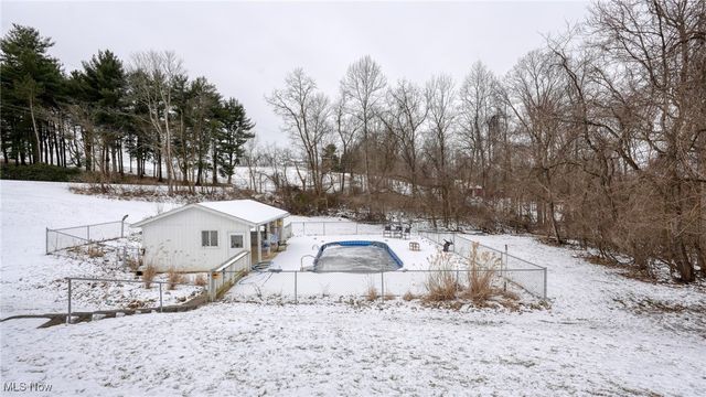 10525 Twin Oaks Drive, Cambridge, OH 43725