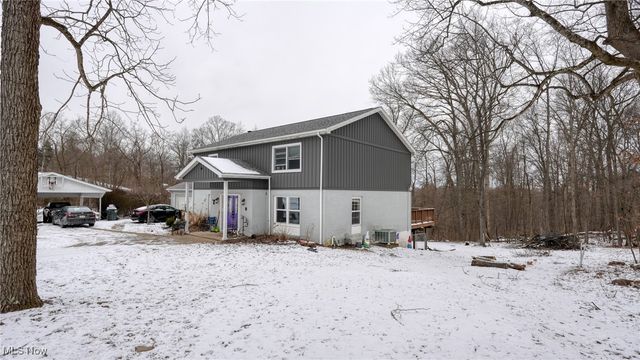 10525 Twin Oaks Drive, Cambridge, OH 43725