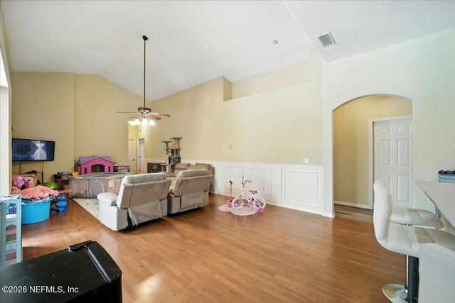 24 LAKESIDE Place W, Palm Coast, FL 32137