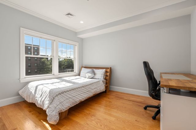 140 Main St E, Upton, MA 01568
