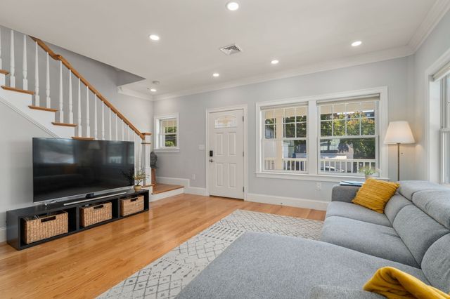 140 Main St E, Upton, MA 01568
