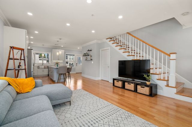 140 Main St E, Upton, MA 01568